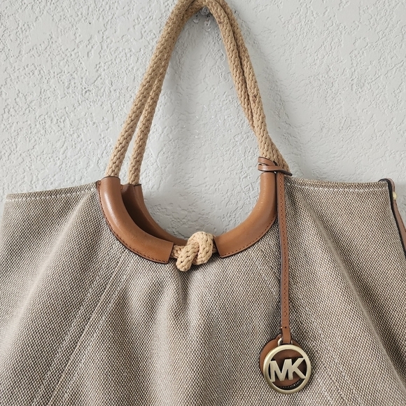 Michael Kors Isla Ring Brown Canvas Shoulder Tote Bag Large Boho Vacay Travel - Picture 5 of 15